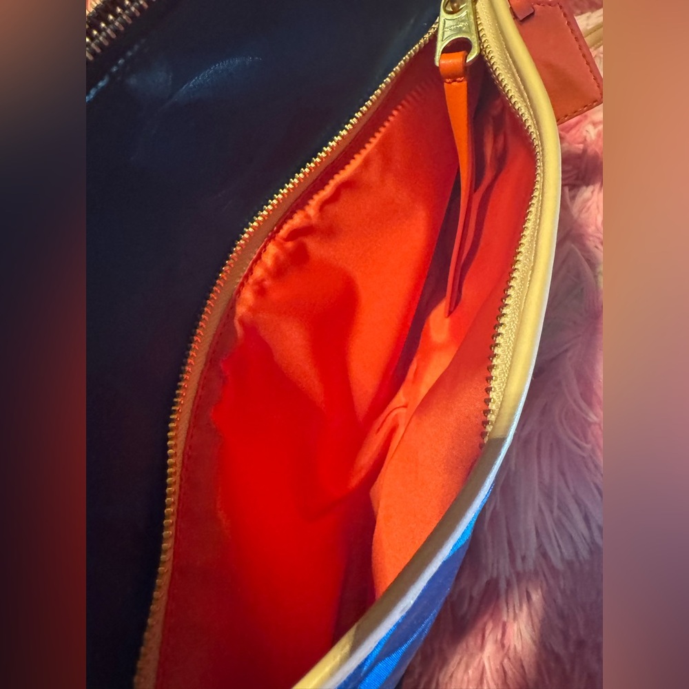 Coach Signature Swingpack Crossbody Bag - Picture 5 of 9